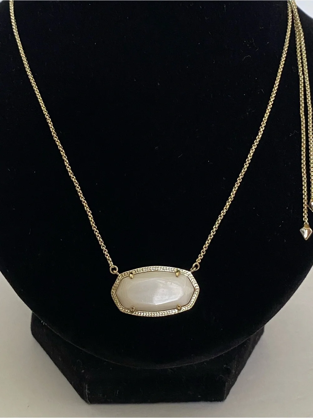 Kendra Scott Elise Gold Tone Necklace with Ivory Mother-of-Pearl Oval Pendant